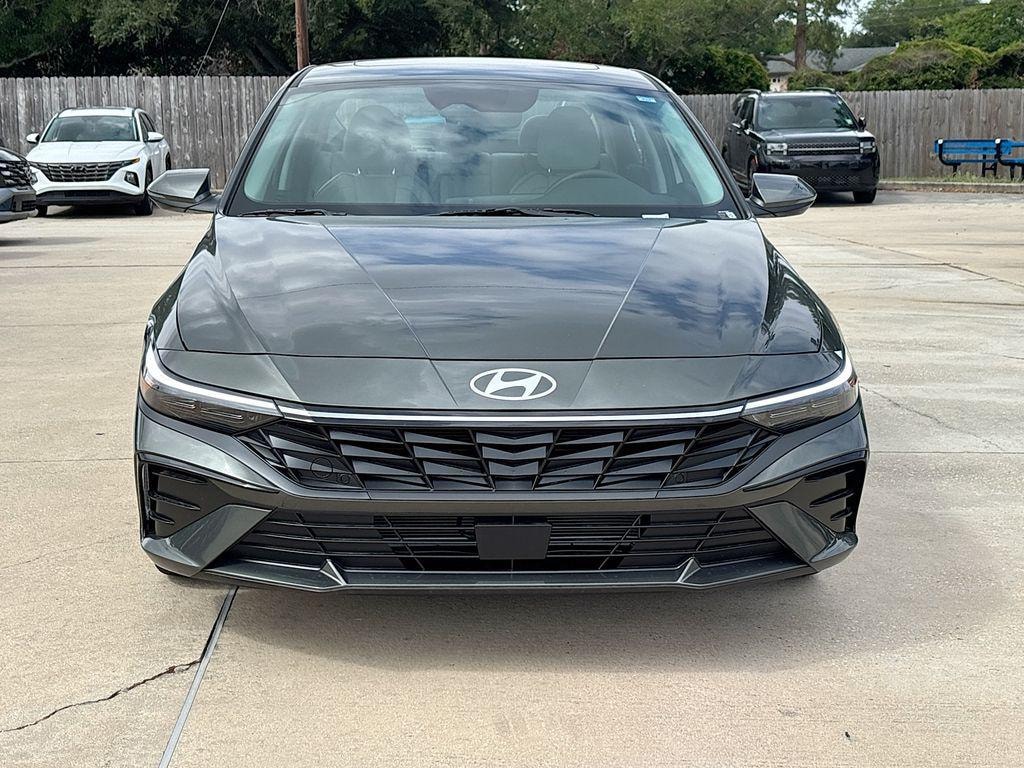 New 2026 Hyundai Elantra Limited Sedan