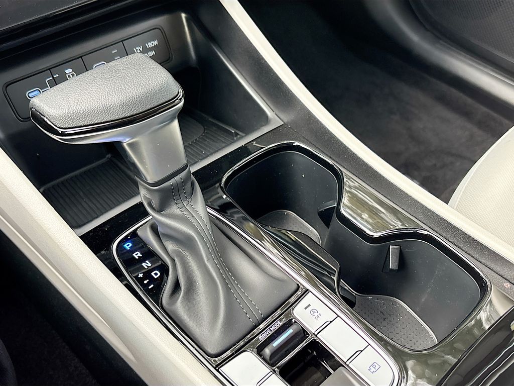2025 Hyundai Tucson SEL - Photo 16