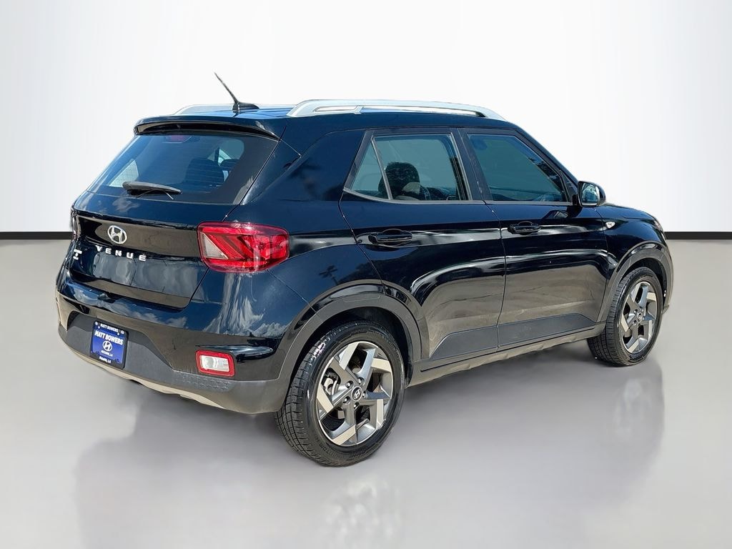 Used 2024 Hyundai Venue SEL SUV