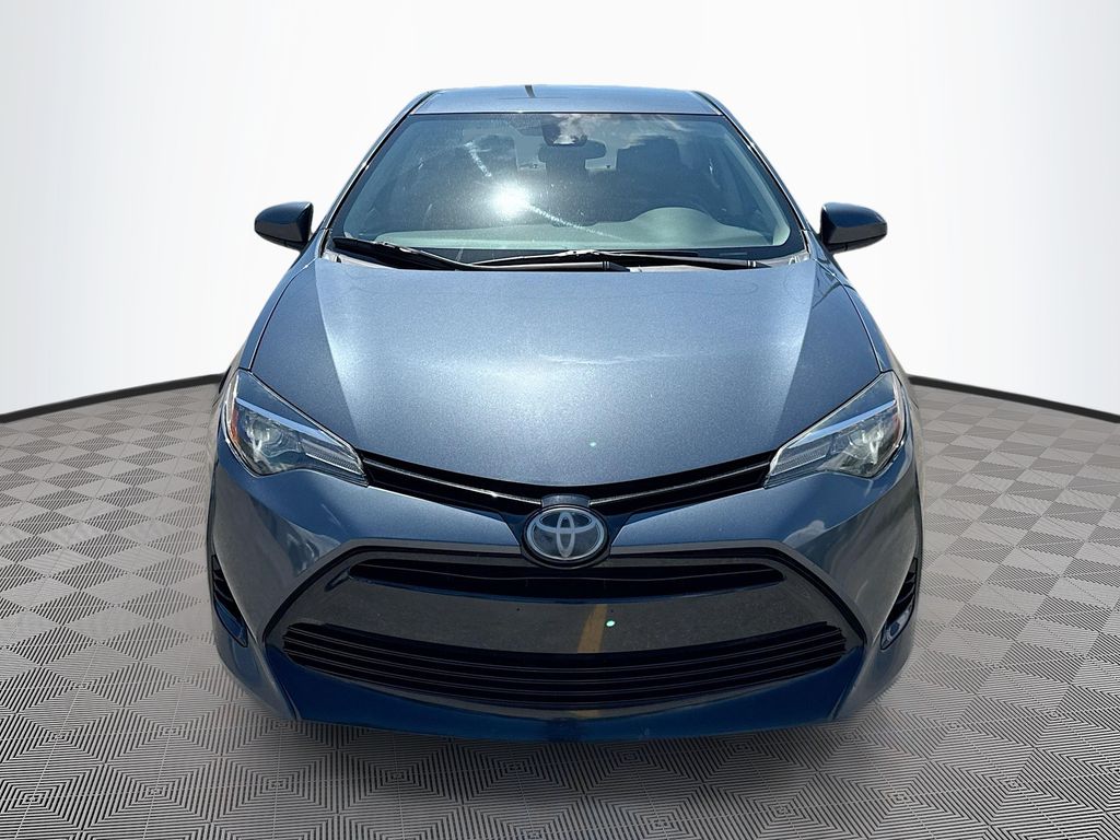 2018 Toyota Corolla LE photo 2