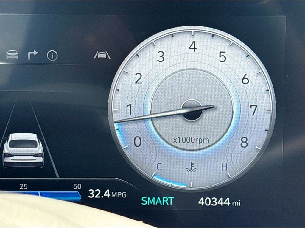 2025 Hyundai Elantra SEL - Photo 12