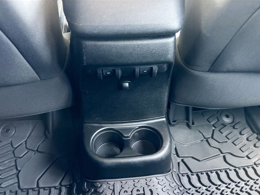 2016 Jeep Wrangler Unlimited Sahara - Photo 24
