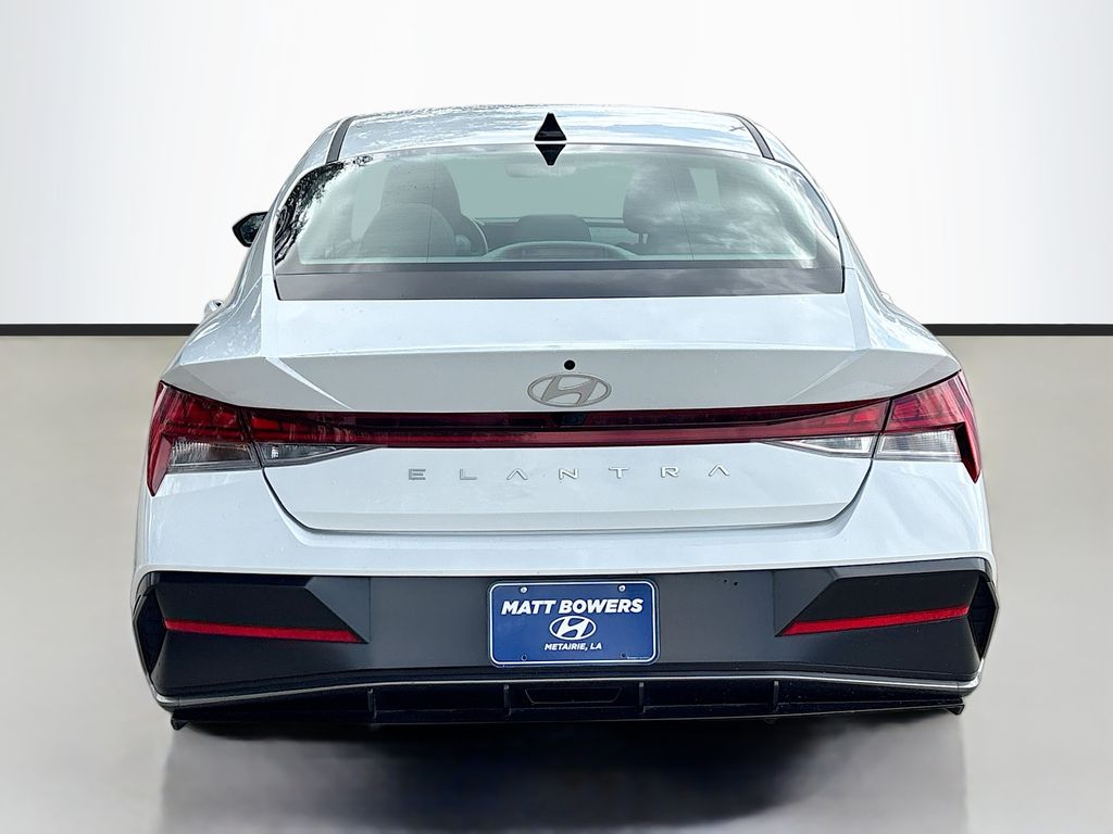 2025 Hyundai Elantra SEL - Photo 6