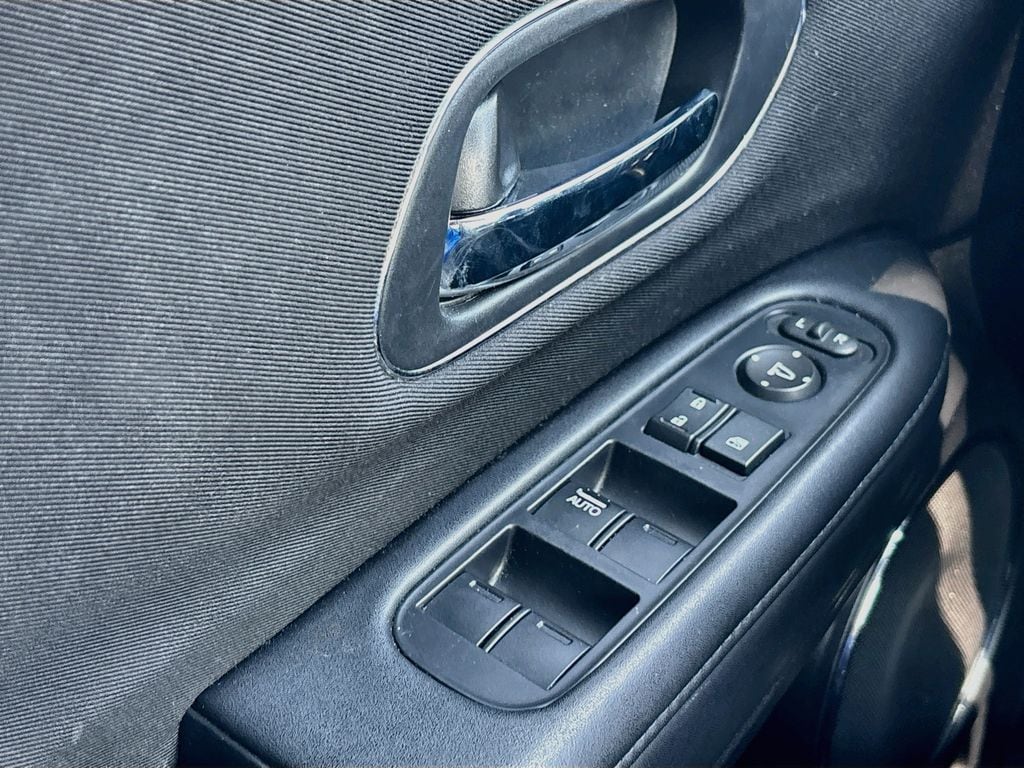 2017 Honda HR-V EX - Photo 17