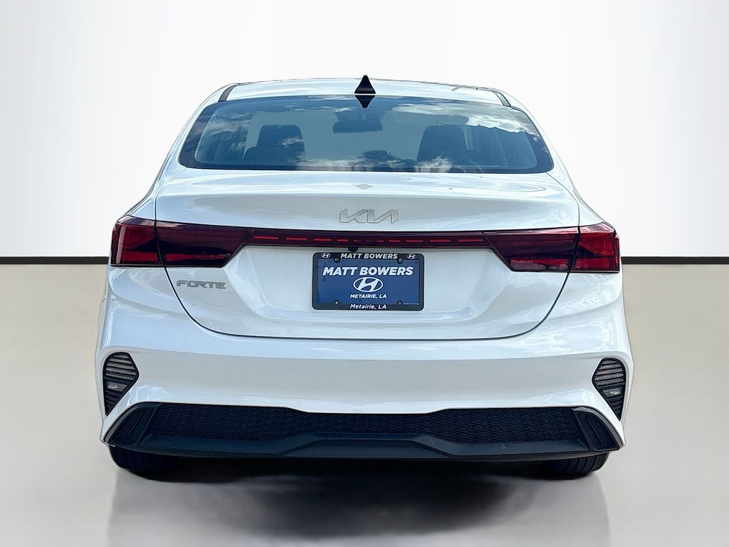 2023 Kia Forte LXS - Photo 6