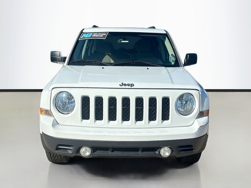 2015 Jeep Patriot Latitude photo 2