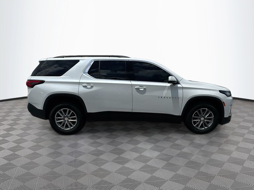 Used 2023 Chevrolet Traverse LT Cloth w/1LT SUV