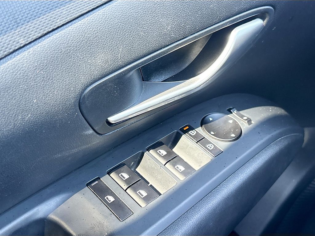2025 Hyundai Tucson SEL - Photo 17