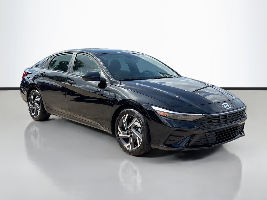 Used 2025 Hyundai Elantra SEL Sport Sedan