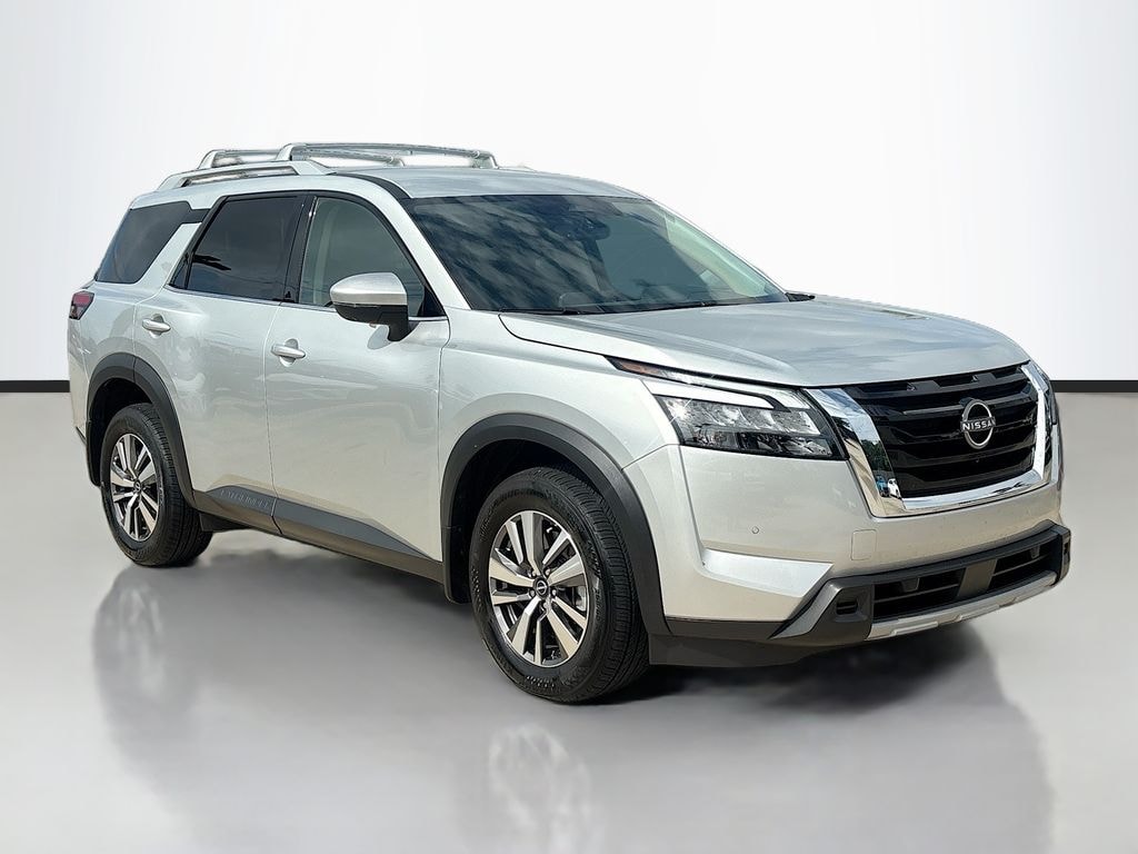 Used 2025 Nissan Pathfinder SL SUV