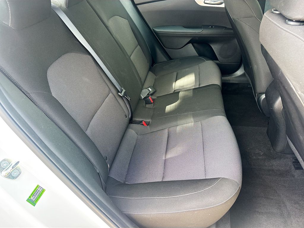2023 Kia Forte LXS - Photo 24