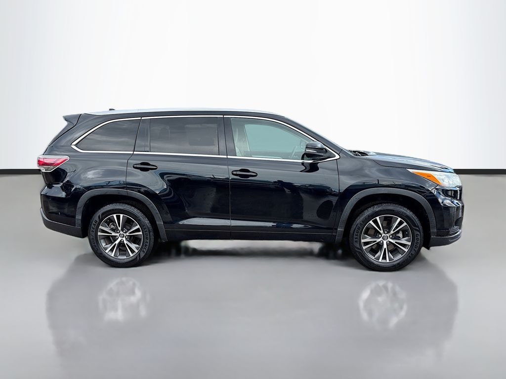 Used 2016 Toyota Highlander XLE V6 SUV