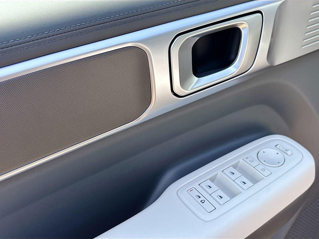 2026 Hyundai Santa Fe SE - Photo 18