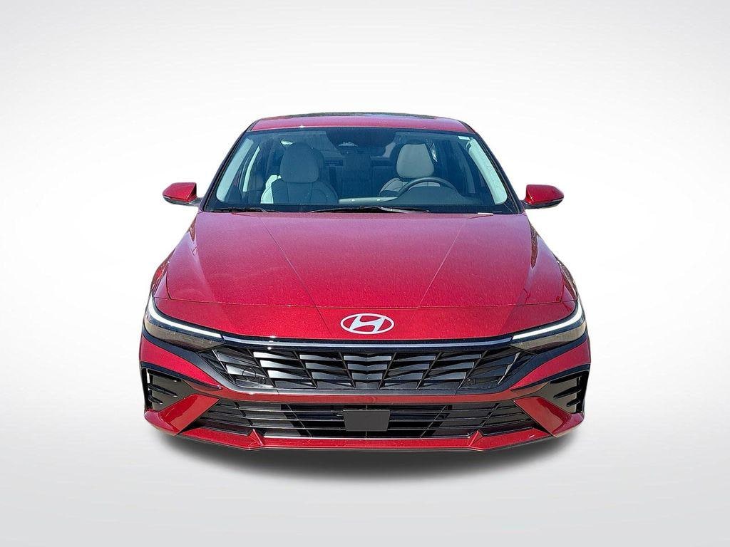 New 2025 Hyundai Elantra Limited Sedan