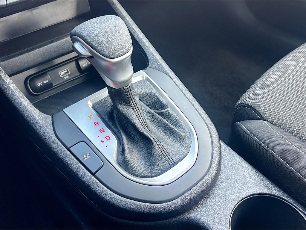 2023 Kia Forte LXS - Photo 16