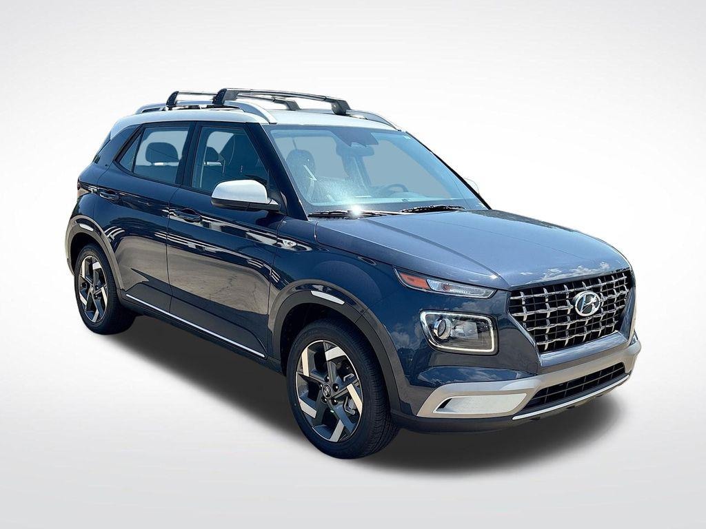New 2026 Hyundai Venue SEL w/Two-Tone Roof SUV