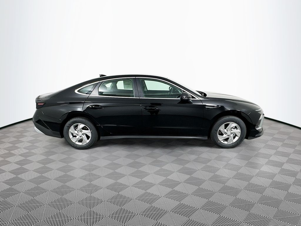 New 2026 Hyundai Sonata SE Sedan