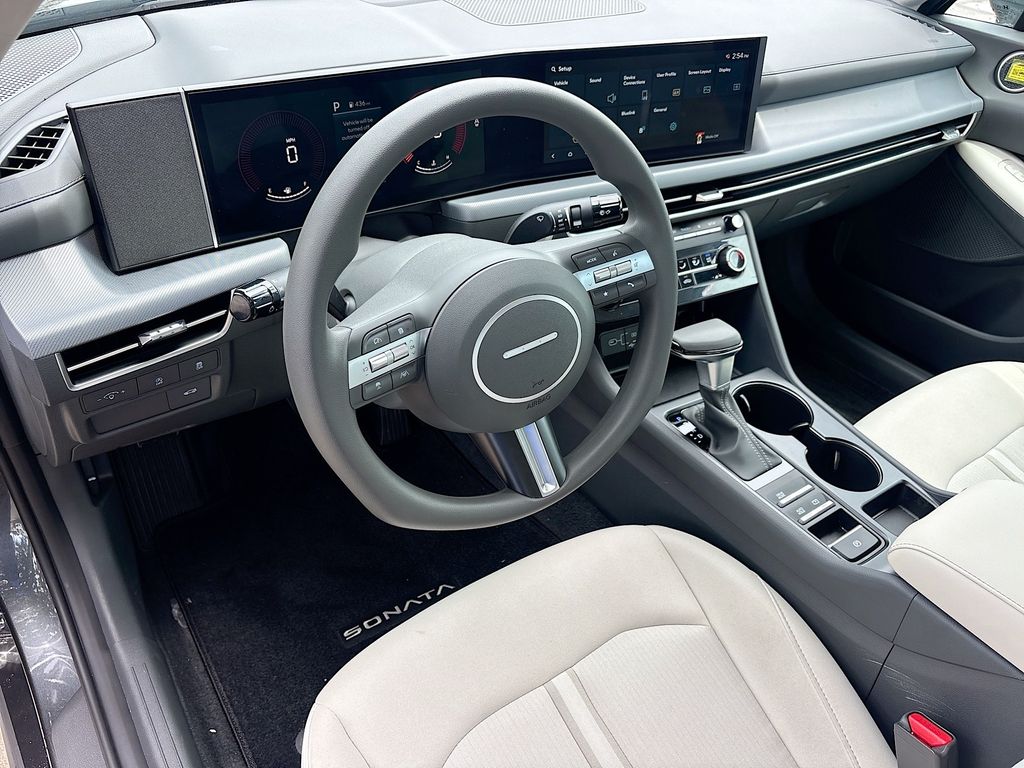 2026 Hyundai Sonata SE - Photo 9