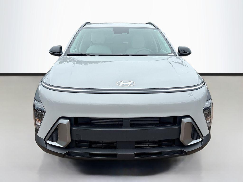 2026 Hyundai Kona SEL photo 2