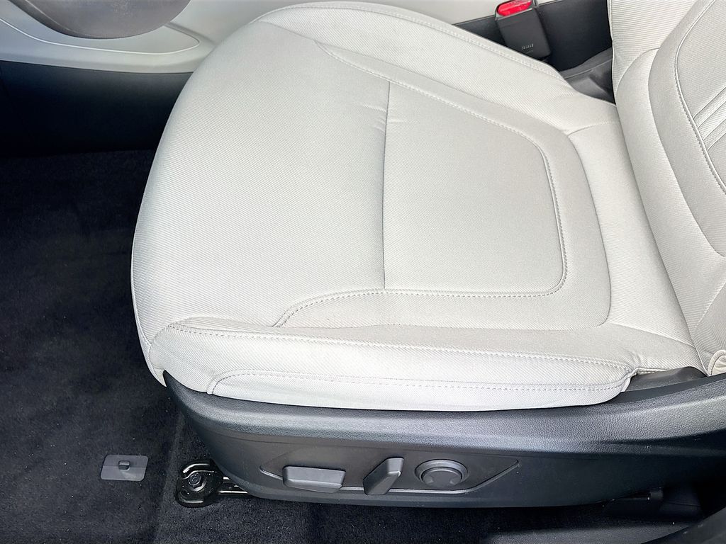 2025 Hyundai Tucson SEL - Photo 18