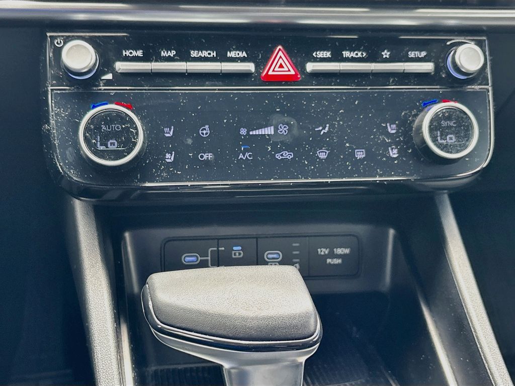 2025 Hyundai Santa Cruz Limited - Photo 16