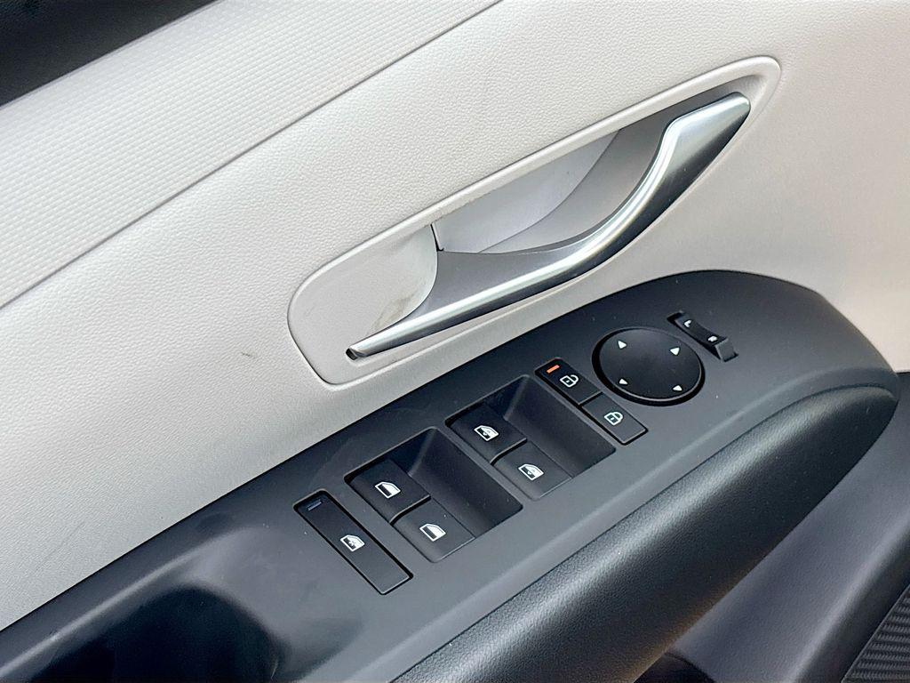 2026 Hyundai Tucson SEL - Photo 18
