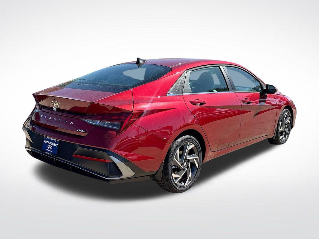 2025 Hyundai Elantra Limited - Photo 6
