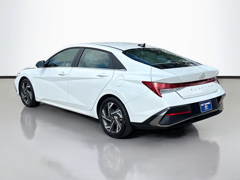 2025 Hyundai Elantra SEL - Photo 7