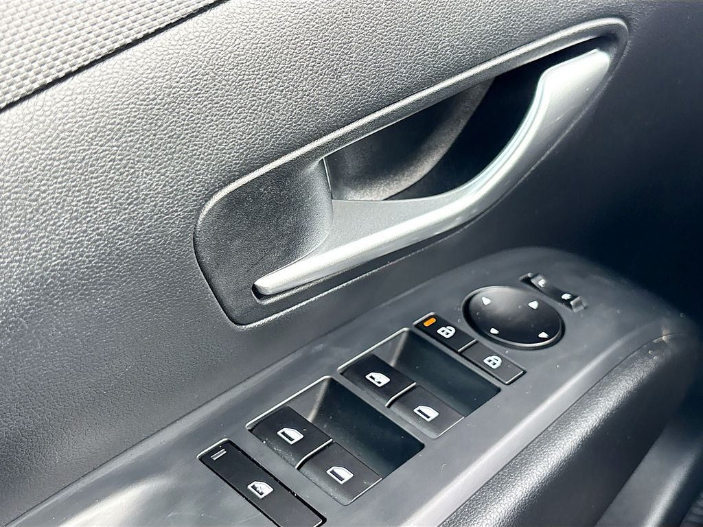2026 Hyundai Tucson SE - Photo 17