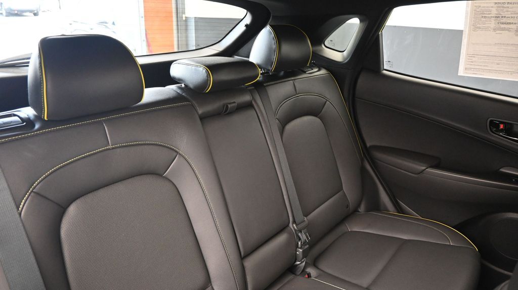 2020 Hyundai Kona Limited - Photo 14