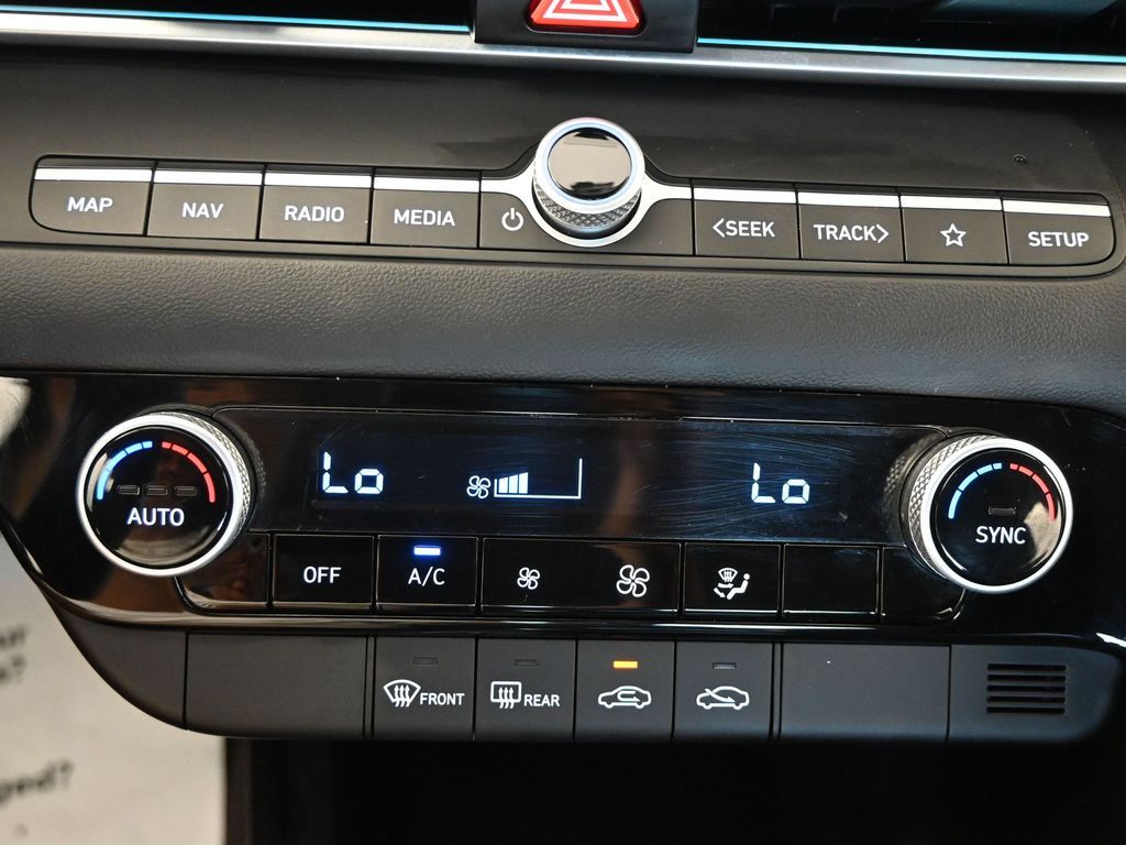 2024 Hyundai Elantra SEL - Photo 29