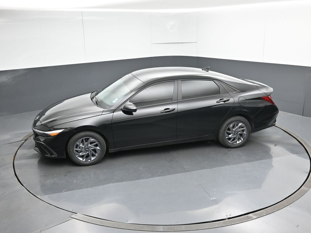 2024 Hyundai Elantra SEL - Photo 47