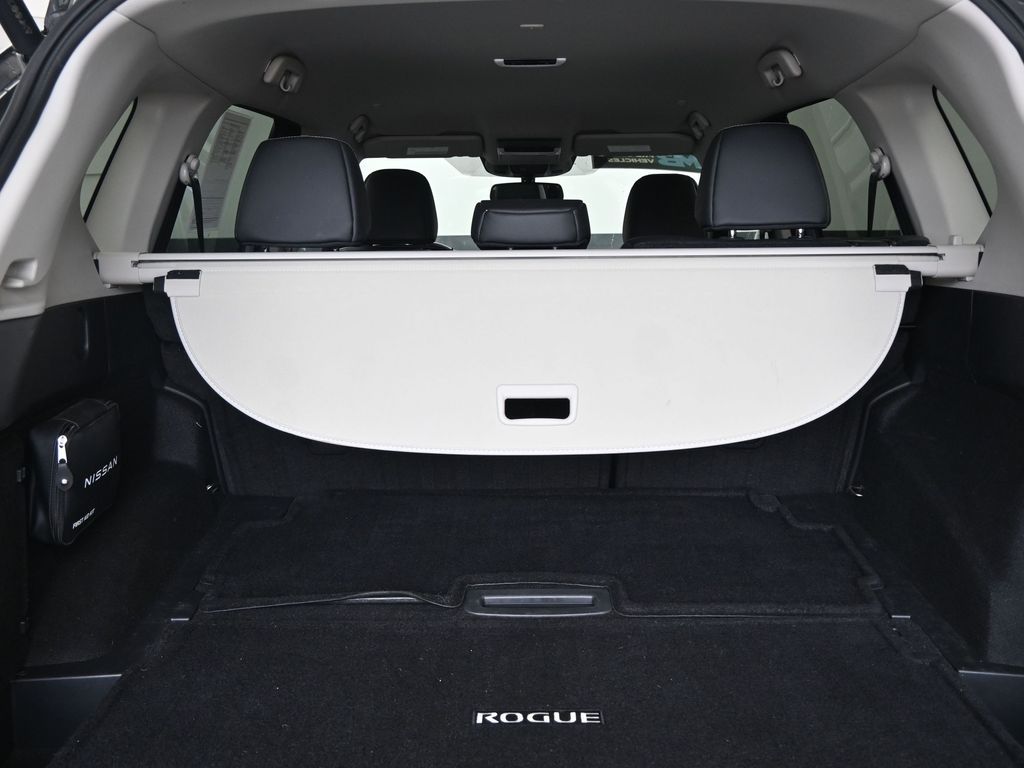 2024 Nissan Rogue SL - Photo 18