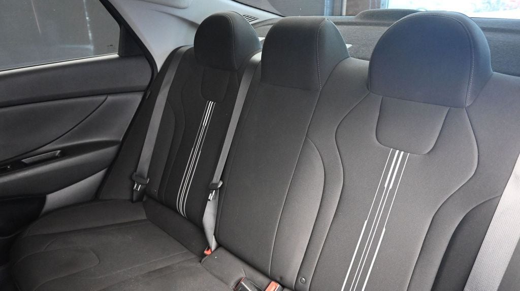 2024 Hyundai Elantra SEL - Photo 19