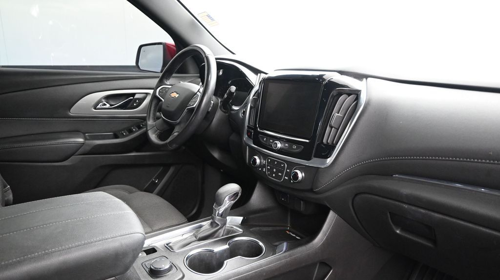 2022 Chevrolet Traverse 1LT - Photo 13