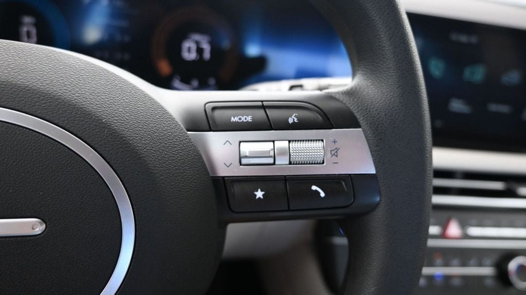2026 Hyundai Tucson SE - Photo 31