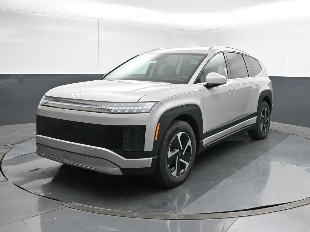 New 2026 Hyundai IONIQ 9 SE SUV