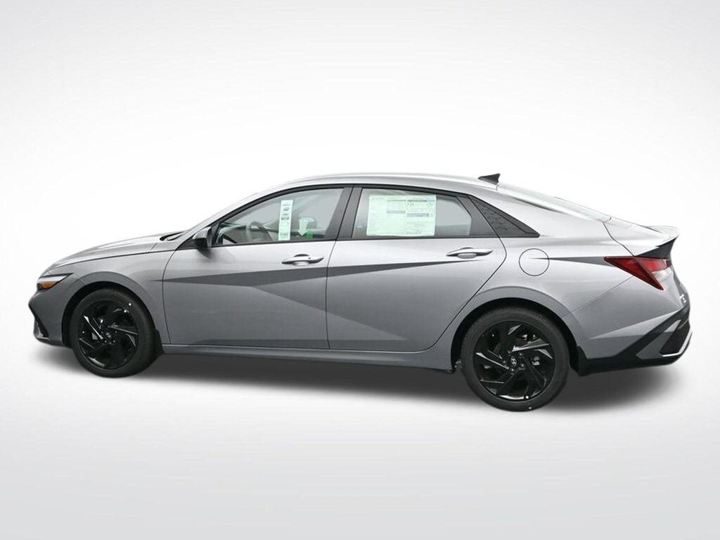 New 2026 Hyundai Elantra SEL Sport Sedan