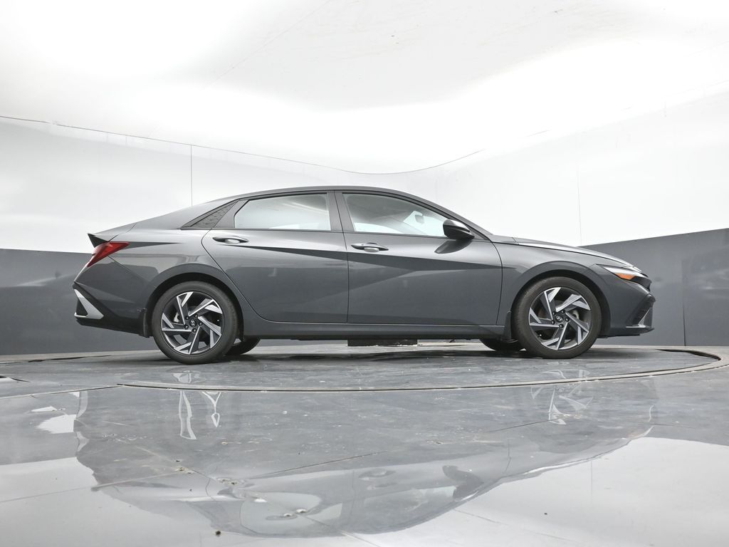 2025 Hyundai Elantra SEL - Photo 45