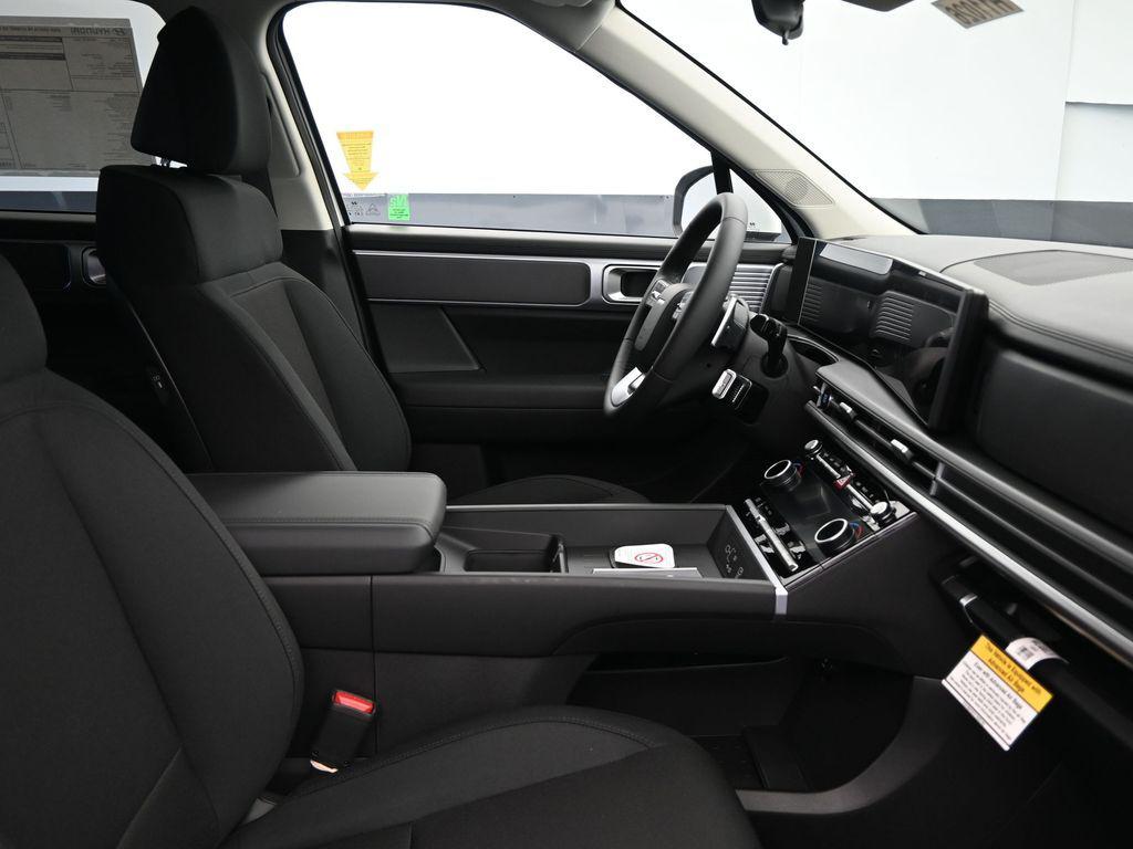 2026 Hyundai Santa Fe SE - Photo 10