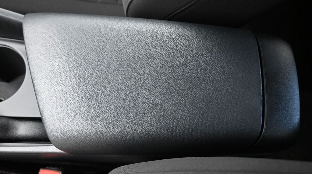2025 Hyundai Elantra SEL - Photo 36