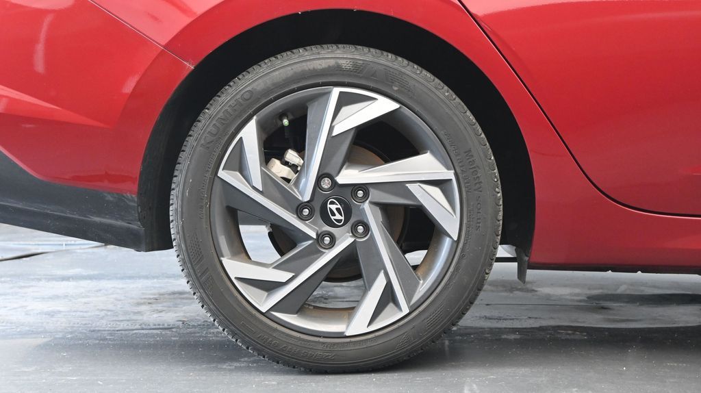2025 Hyundai Elantra SEL - Photo 9