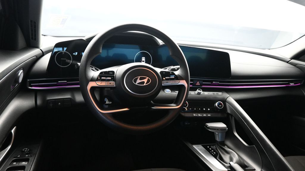 2024 Hyundai Elantra SEL - Photo 25