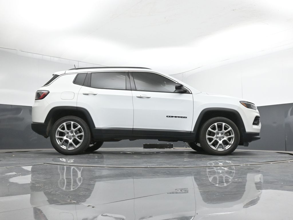 2022 Jeep Compass Latitude Lux - Photo 46