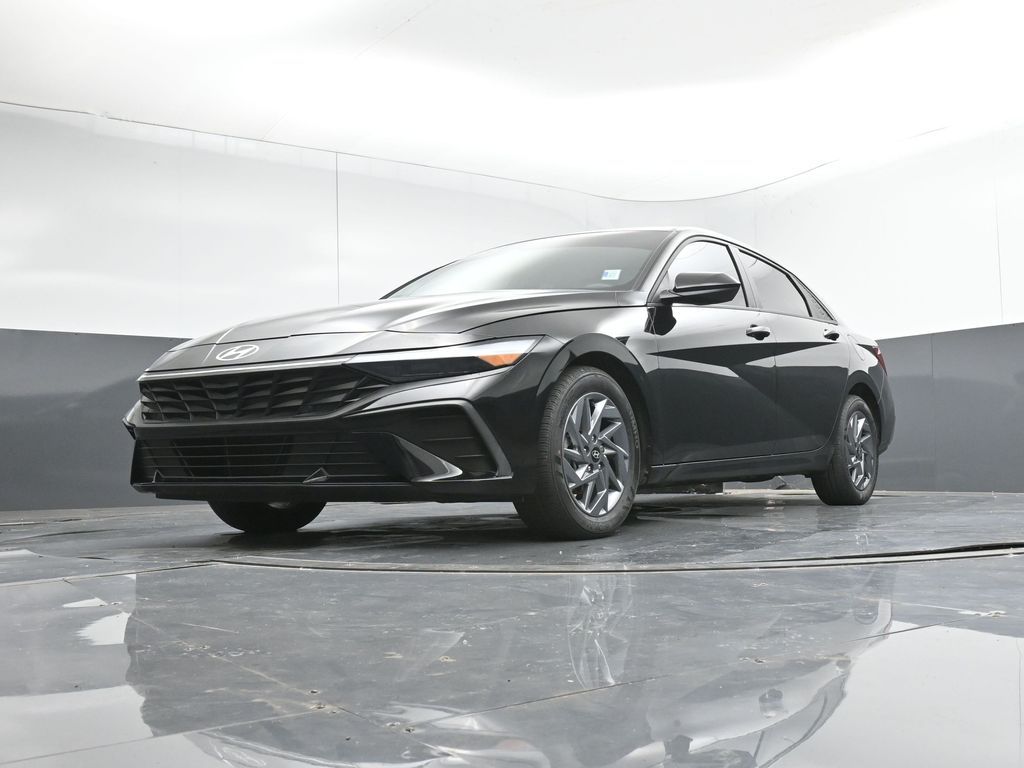 2024 Hyundai Elantra SEL - Photo 38