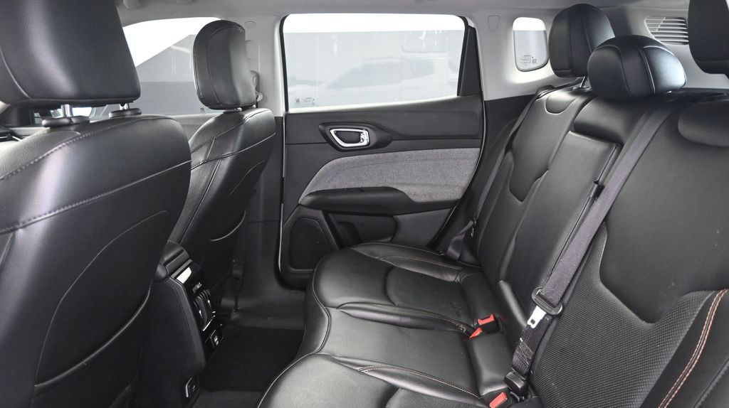 2022 Jeep Compass Latitude Lux - Photo 20