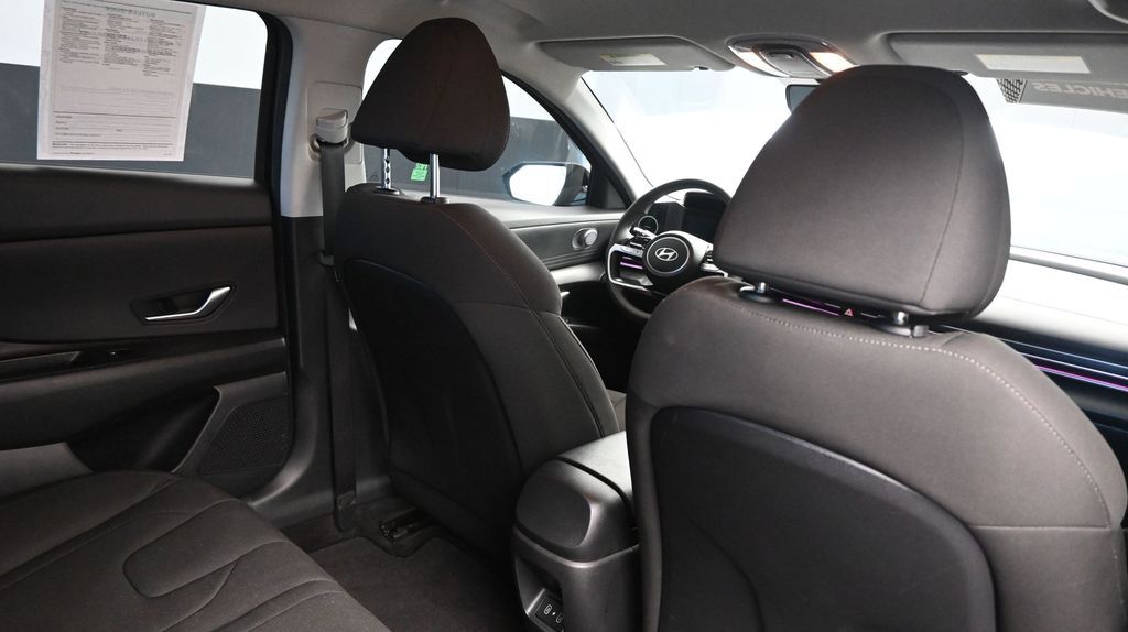 2024 Hyundai Elantra SEL - Photo 15