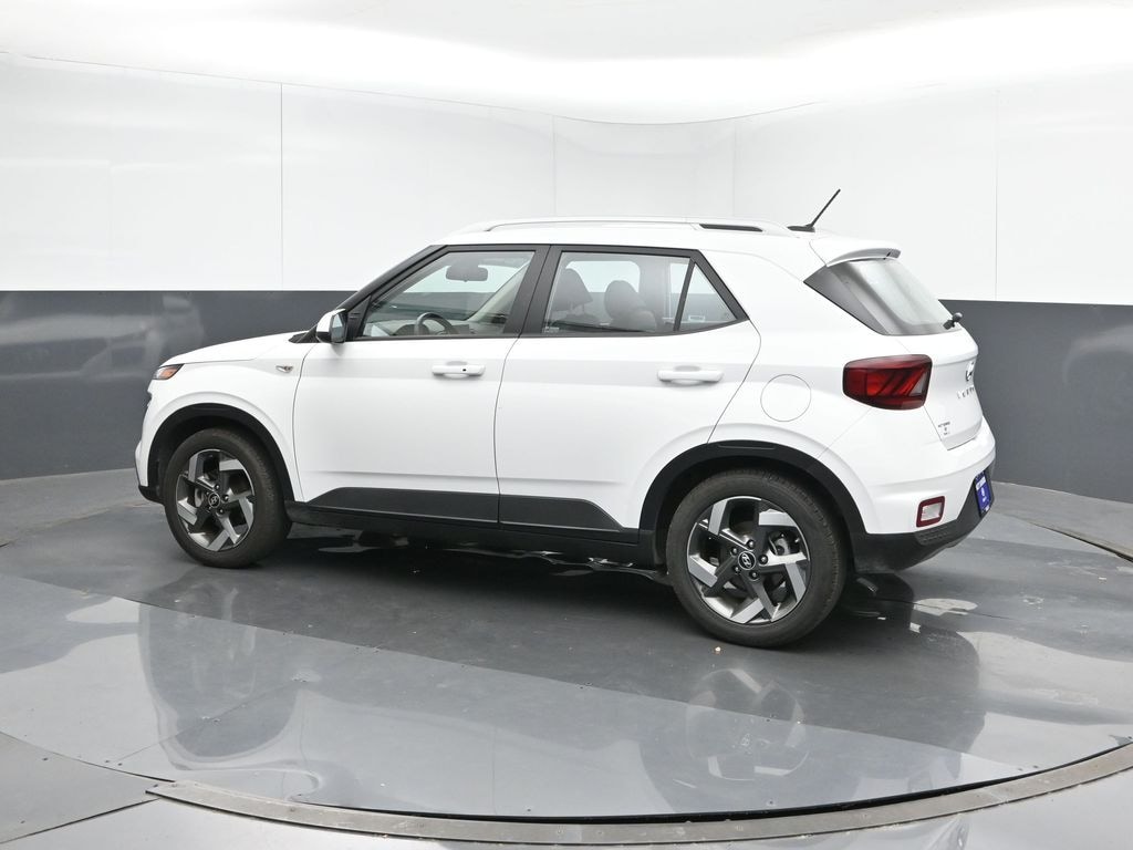 Used 2024 Hyundai Venue Limited SUV