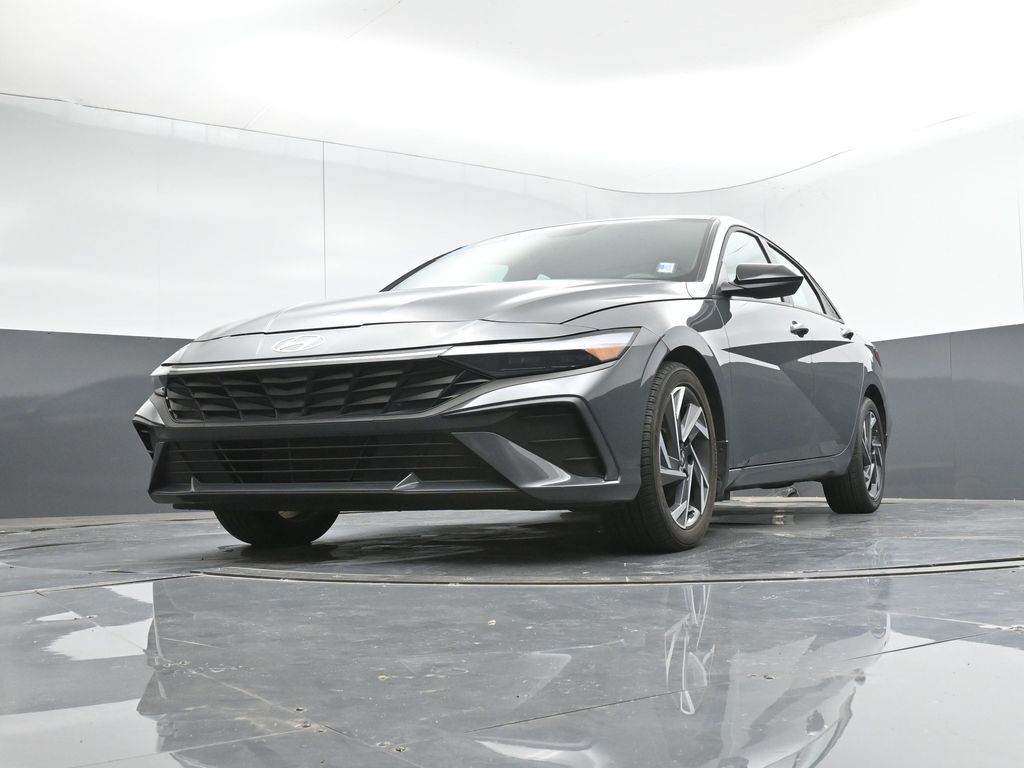 2025 Hyundai Elantra SEL - Photo 40