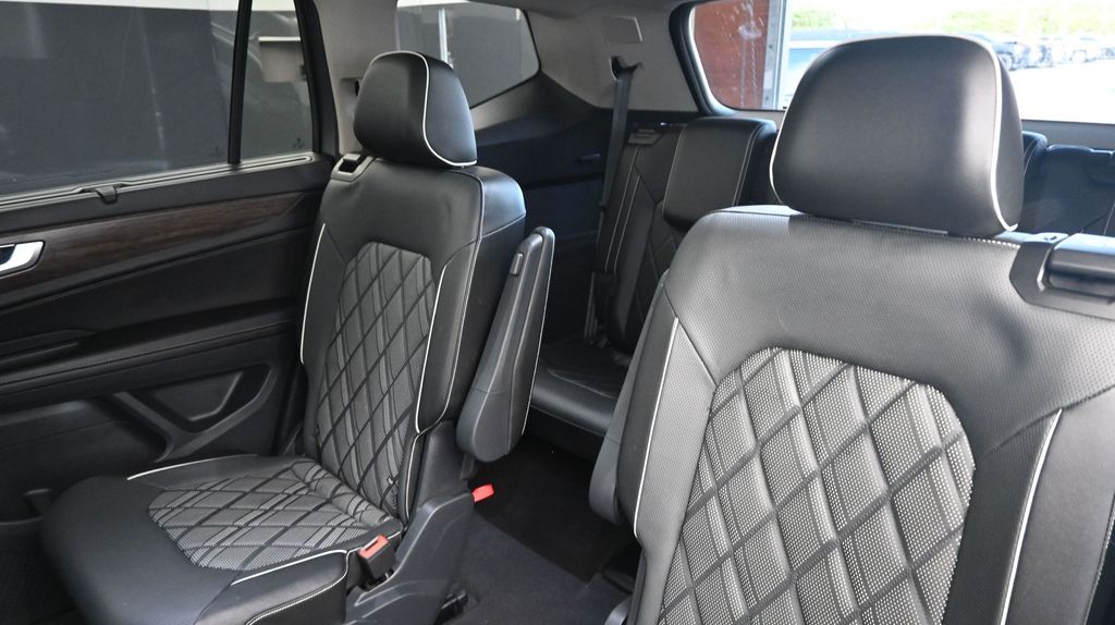 2024 Volkswagen Atlas SEL Premium R-Line - Photo 22